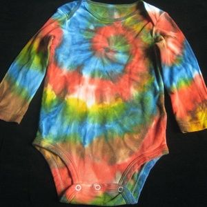 Cotton tie-dyed, 18-month baby onesie